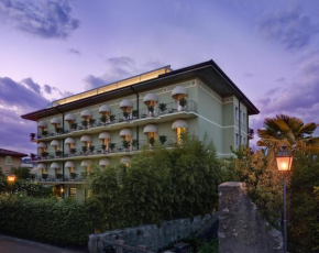  Hotel San Pietro  Бардолино